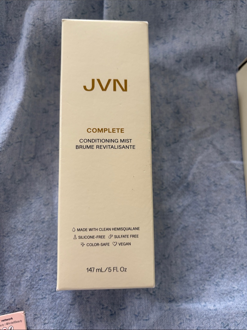 JVN Conditioning Mist in White and Gold Packaging